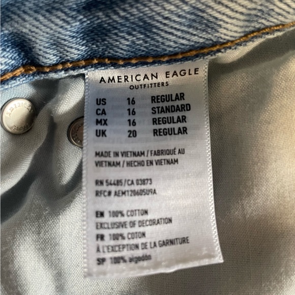 American Eagle, size 16, mom jean - Picture 3 of 3